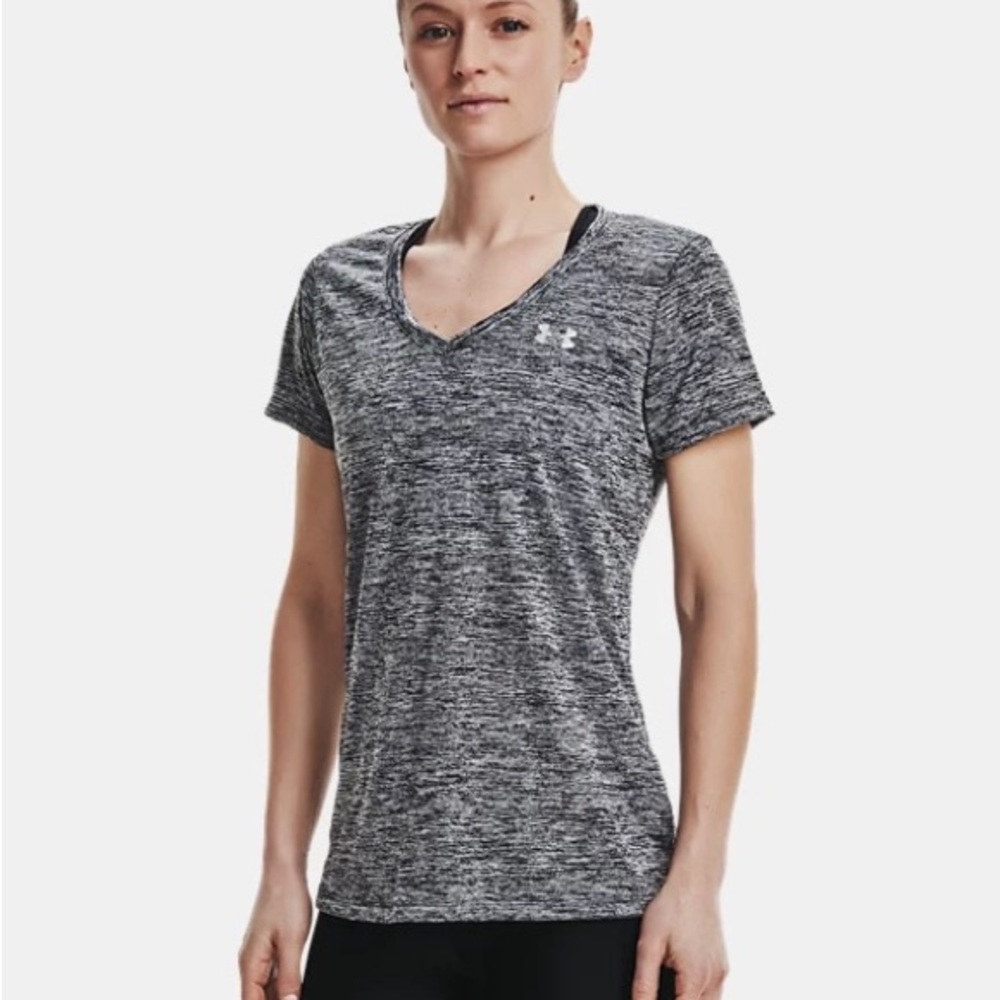 COPY - NWT Women Under Armour Tshirt. Gray size L